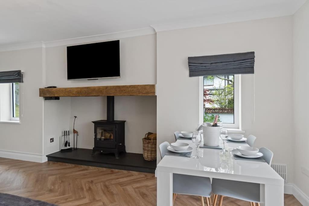 White Cottage Stunning Contemporary 2 Bedroom 2 Ensuite Annex With Hot Tub Πλίμουθ Εξωτερικό φωτογραφία